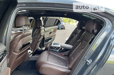 Седан BMW 7 Series 2020 в 