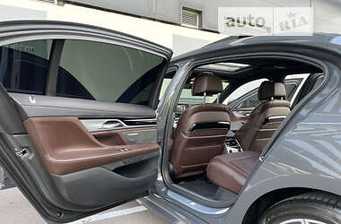 Седан BMW 7 Series 2020 в 