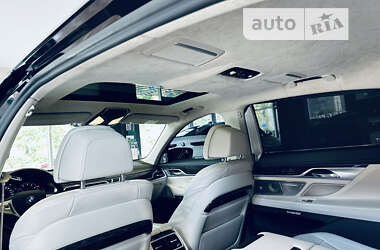 Седан BMW 7 Series 2017 в 