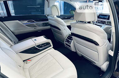 Седан BMW 7 Series 2017 в 