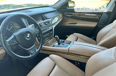 Седан BMW 7 Series 2013 в Умани