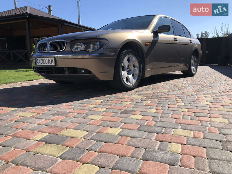 Седан BMW 7 Series 2004 в Києві
