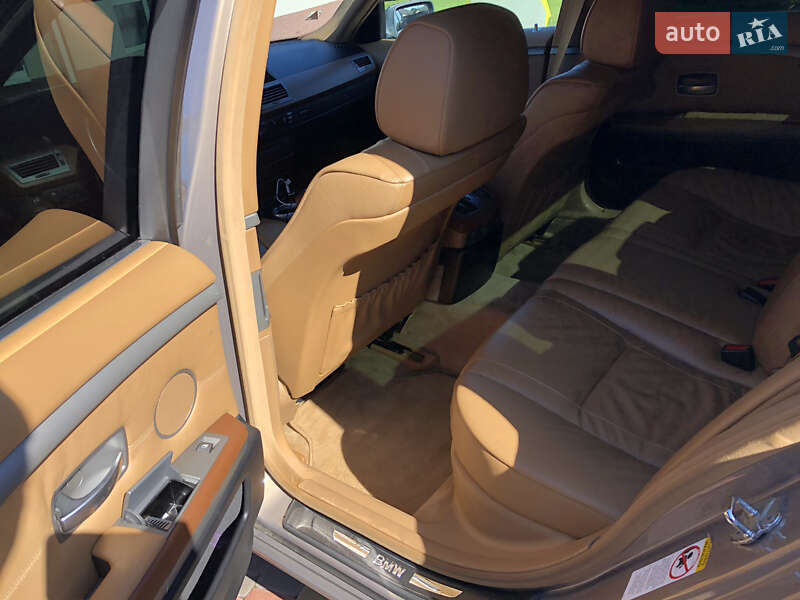 Седан BMW 7 Series 2004 в Києві
