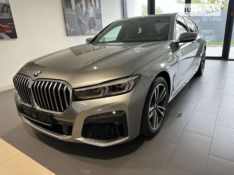 Седан BMW 7 Series 2022 в 