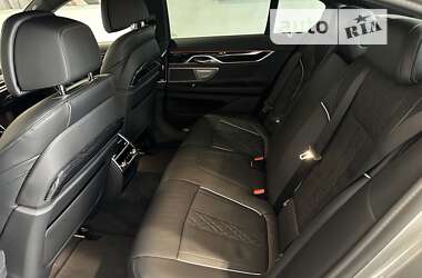 Седан BMW 7 Series 2022 в 