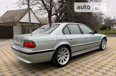 Седан BMW 7 Series 2001 в 