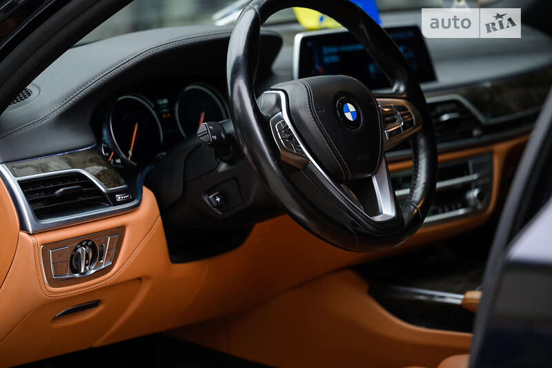 Седан BMW 7 Series 2016 в Ужгороде