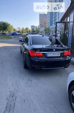 Седан BMW 7 Series 2011 в Львові