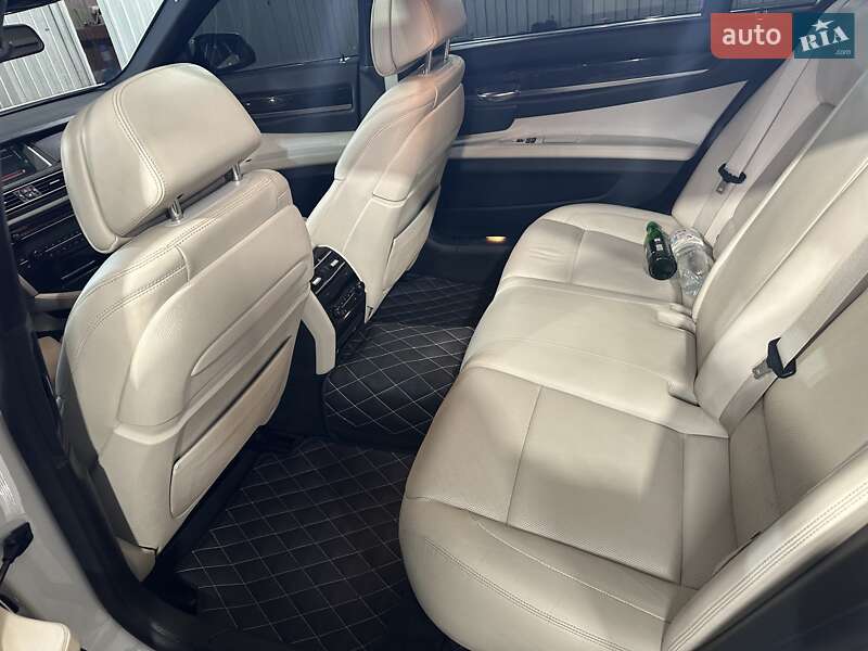 Седан BMW 7 Series 2012 в Кривому Розі