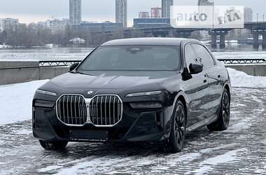 Седан BMW 7 Series 2023 в Києві