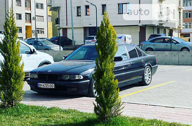 Седан BMW 7 Series 1999 в Килии