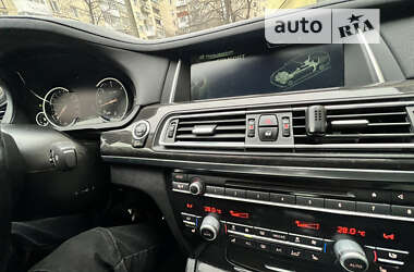 Седан BMW 7 Series 2013 в Владимир-Волынском