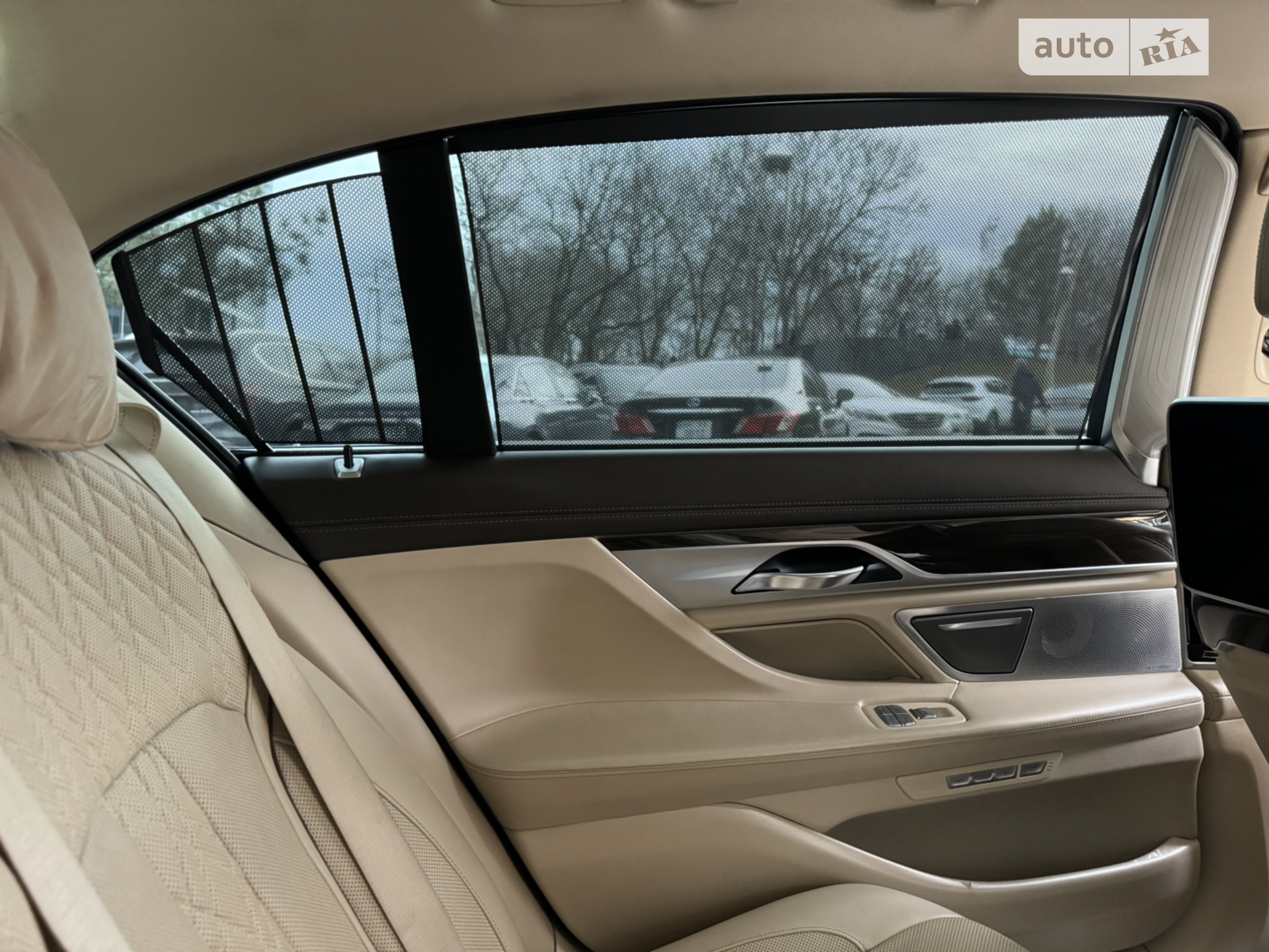 2015 BMW 7er - мініатюра 14
