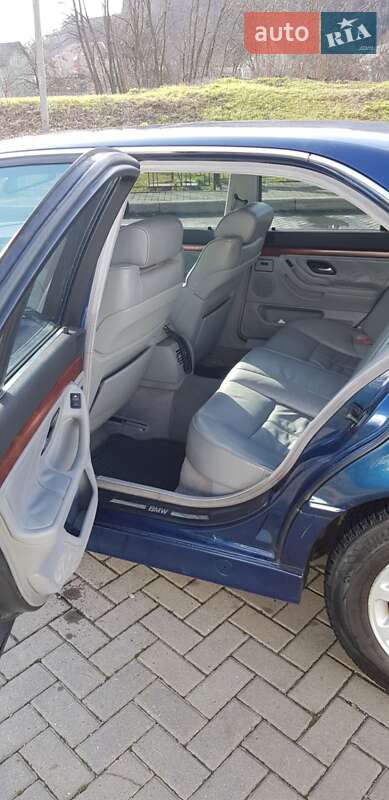 Седан BMW 7 Series 1998 в Мукачевому