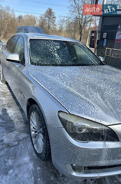 Седан BMW 7 Series 2011 в 