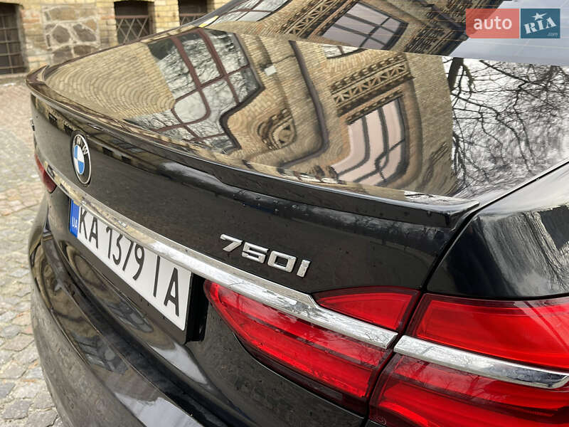 Седан BMW 7 Series 2016 в Киеве