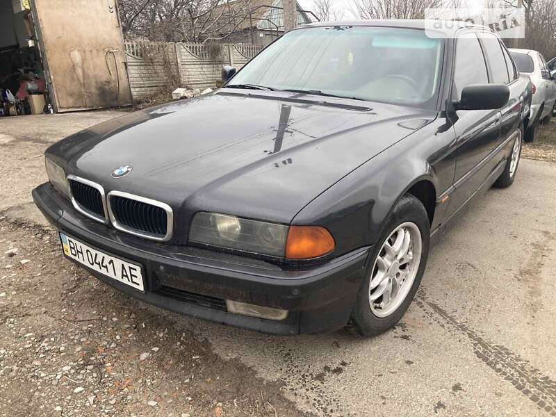 Седан BMW 7 Series 1996 в Южному