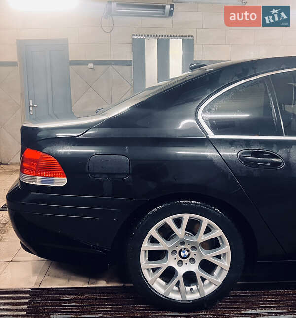 Седан BMW 7 Series 2002 в Чопі