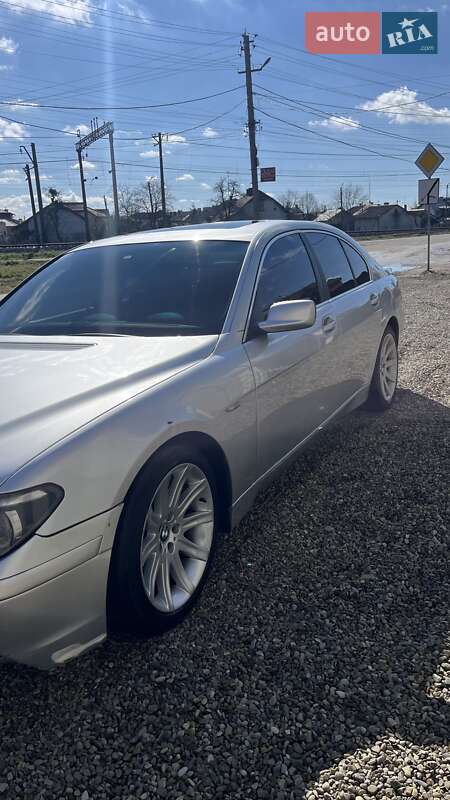 Седан BMW 7 Series 2002 в Стрию