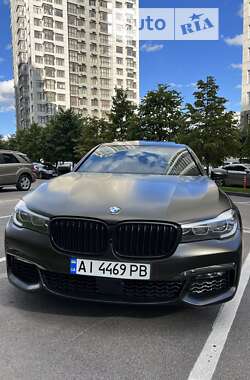 Седан BMW 7 Series 2015 в Львові