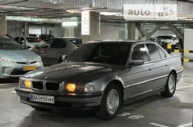 Седан BMW 7 Series 1994 в Киеве