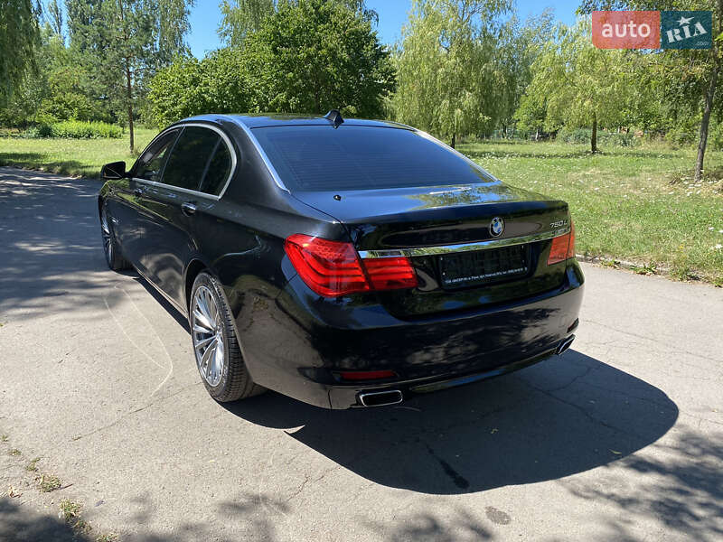 Седан BMW 7 Series 2011 в Ровно