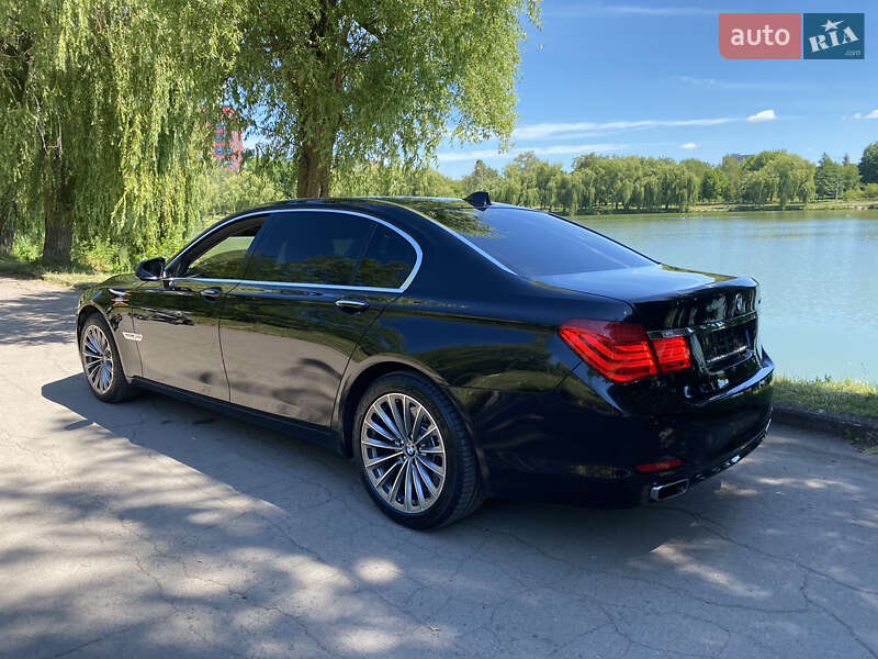 Седан BMW 7 Series 2011 в Ровно