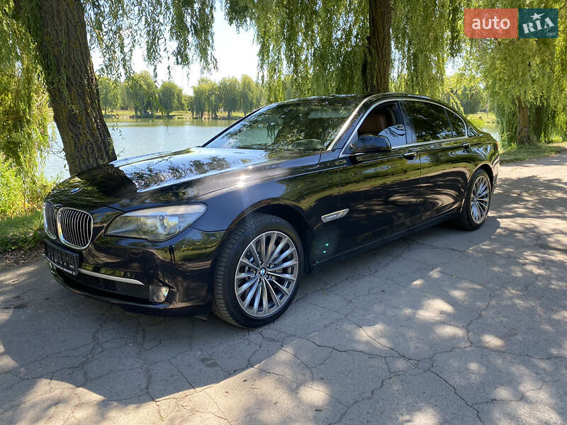 Седан BMW 7 Series 2011 в Ровно