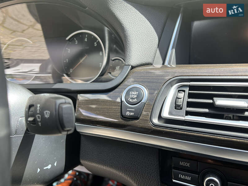 Седан BMW 7 Series 2015 в Чернівцях