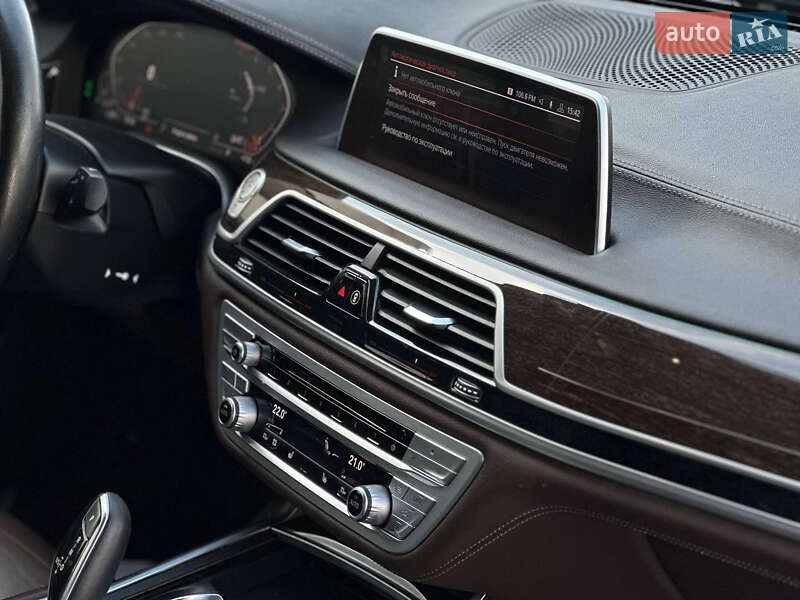Седан BMW 7 Series 2020 в Черновцах