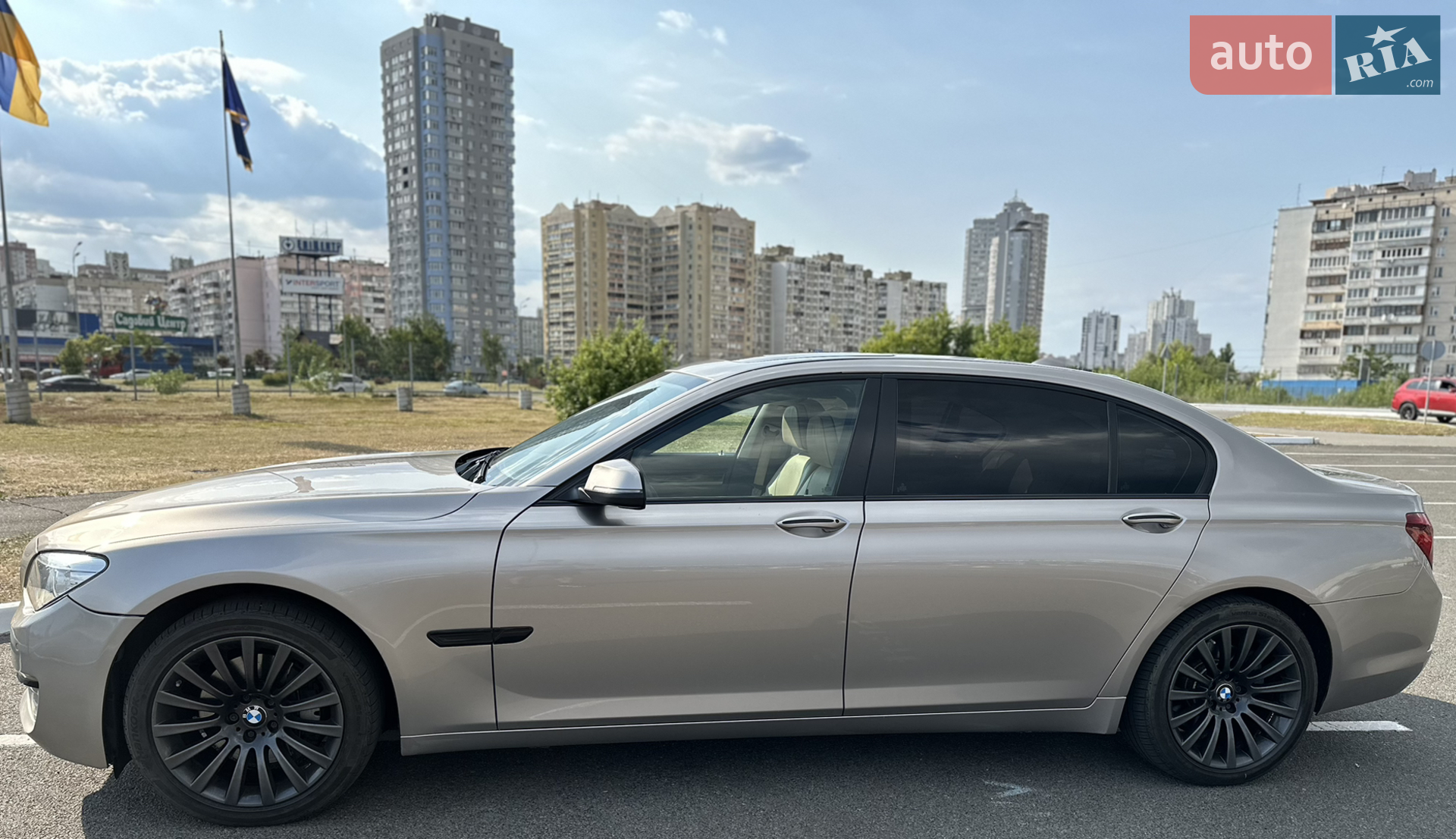 2012 BMW 7er - мініатюра 18