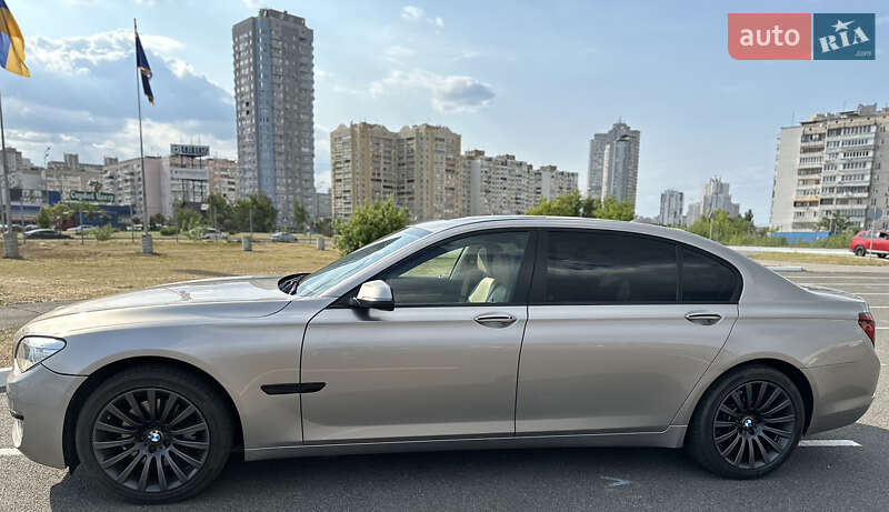 Седан BMW 7 Series 2012 в Києві
