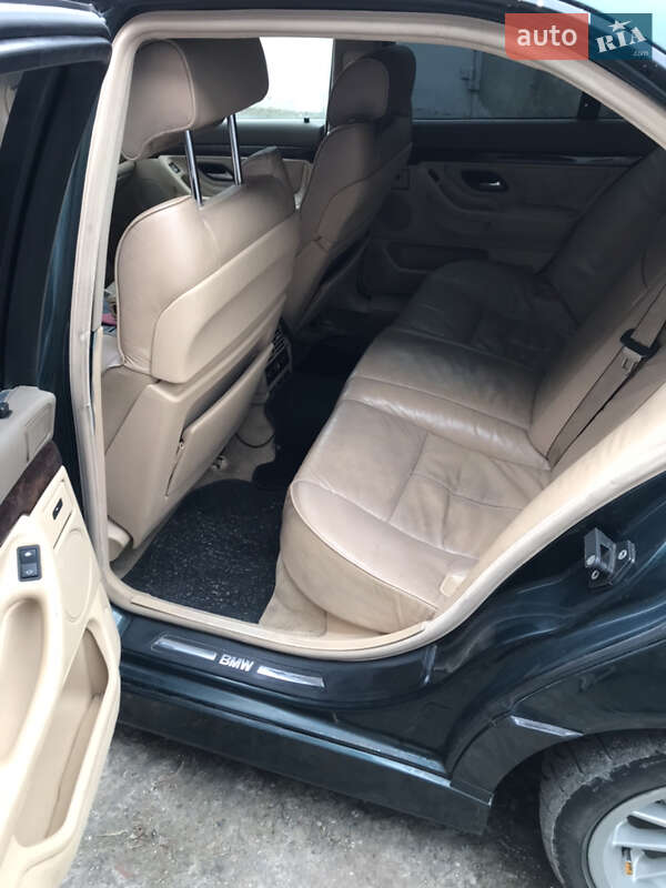 Седан BMW 7 Series 1999 в Килии