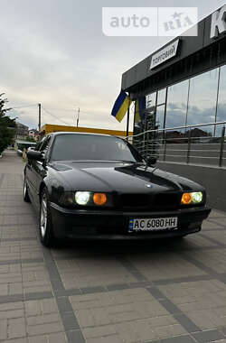 Седан BMW 7 Series 1995 в Горохові