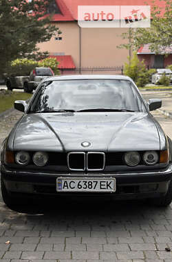 Седан BMW 7 Series 1989 в Долині