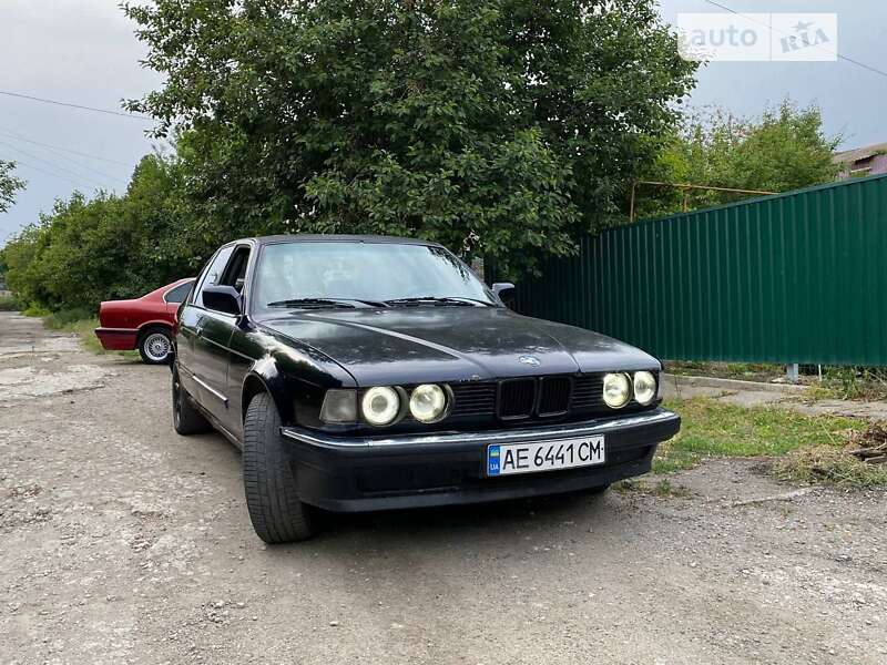 Седан BMW 7 Series 1990 в Запорожье