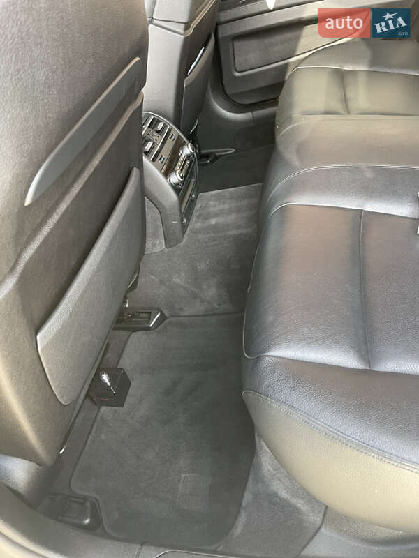 Седан BMW 7 Series 2011 в Полтаве фото 34 Седан BMW 7 Series 2011 в Полтаве