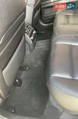 Седан BMW 7 Series 2011 в 