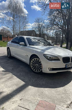 Седан BMW 7 Series 2011 в 