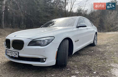 Седан BMW 7 Series 2011 в 