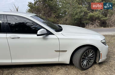 Седан BMW 7 Series 2011 в 