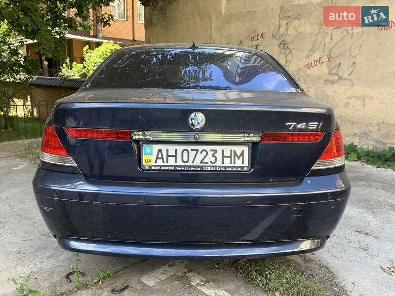 Седан BMW 7 Series 2001 в Киеве