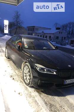 Седан BMW 7 Series 2016 в Киеве