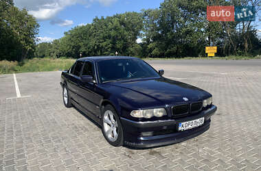 Седан BMW 7 Series 2000 в Чернівцях