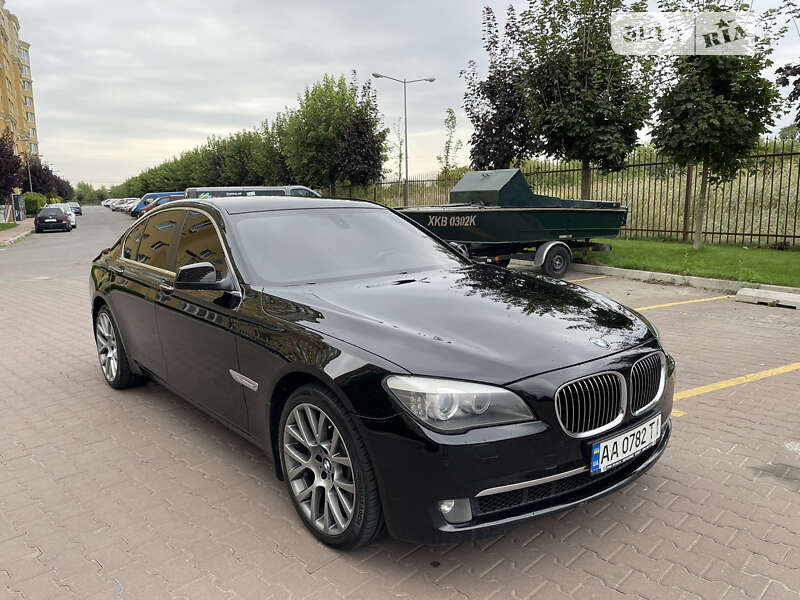 Седан BMW 7 Series 2009 в Софиевской Борщаговке