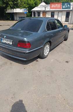 Седан BMW 7 Series 2000 в Чернівцях