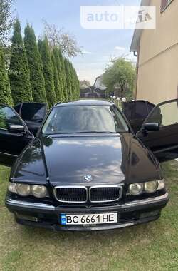 Седан BMW 7 Series 2001 в Мостиске