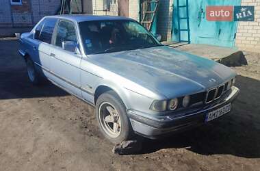 Седан BMW 7 Series 1990 в Ружині