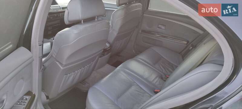 Седан BMW 7 Series 2001 в Львові