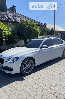 Седан BMW 7 Series 2013 в Чернівцях